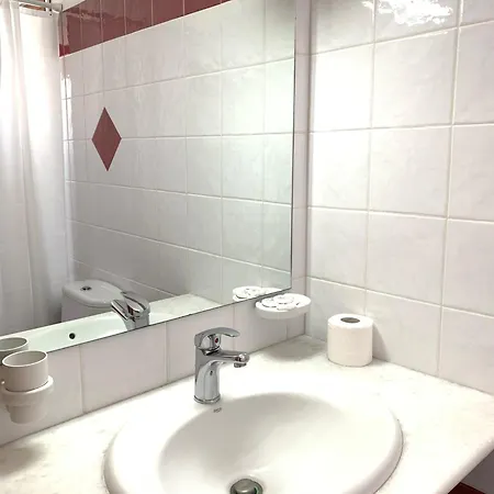 Rodia & * Parikia (Paros)