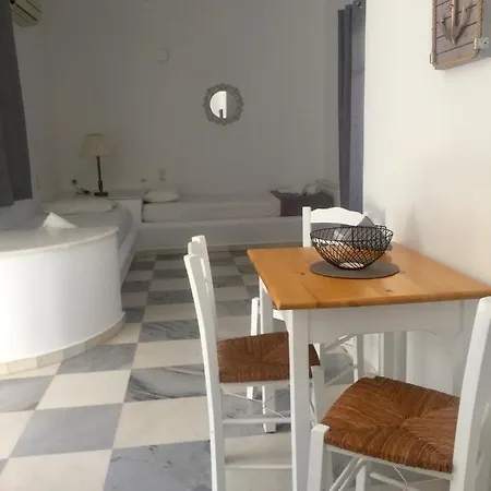 Rodia & Apartment Parikia (Paros)