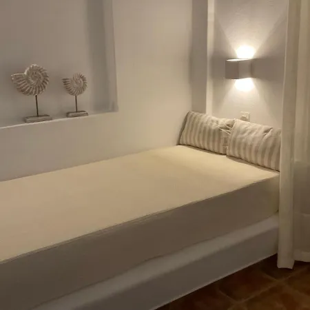 Rodia & * Parikia (Paros)