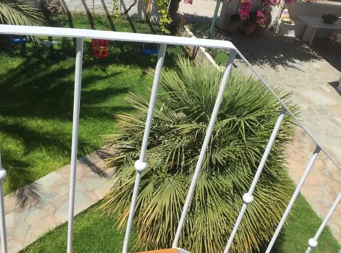 Rodia & * Parikia (Paros)